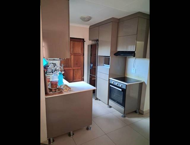 3 BEDROOM HOUSE FOR SALE IN SOSHANGUVE VV